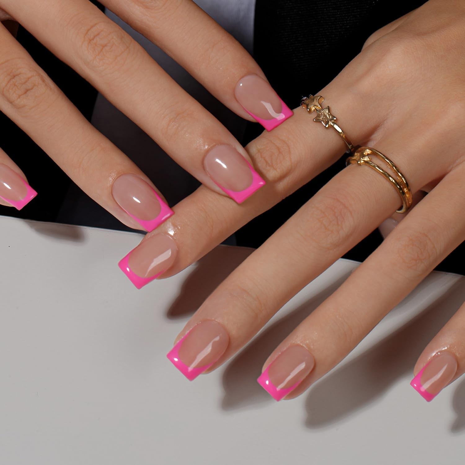 Unghii false cu vârf francez scurt – 30 de bucăți de unghii negre pentru a le lipi pe unghii scurte pătrate, unghii false cu vârf francez cu lipici, set unghii artificiale pătrate pentru femei