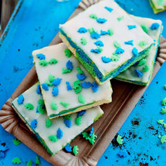 RUF Dinolino Cake, Trójkolorowe ciasto arkuszowe o smaku cytrynowym, 850 gramów Sprinkles Naty Shop