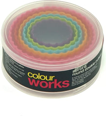 Set de forme pentru biscuiți Colourworks, 6 piese, netede și striate – colorate, rotunde