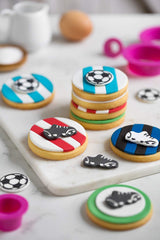 0255300 Set forme pentru biscuiți, rotunde-fine, 6 piese, 1,5/2,5/3,5/5/6,5/8 cm, 10 x 10 x 3 cm, roz