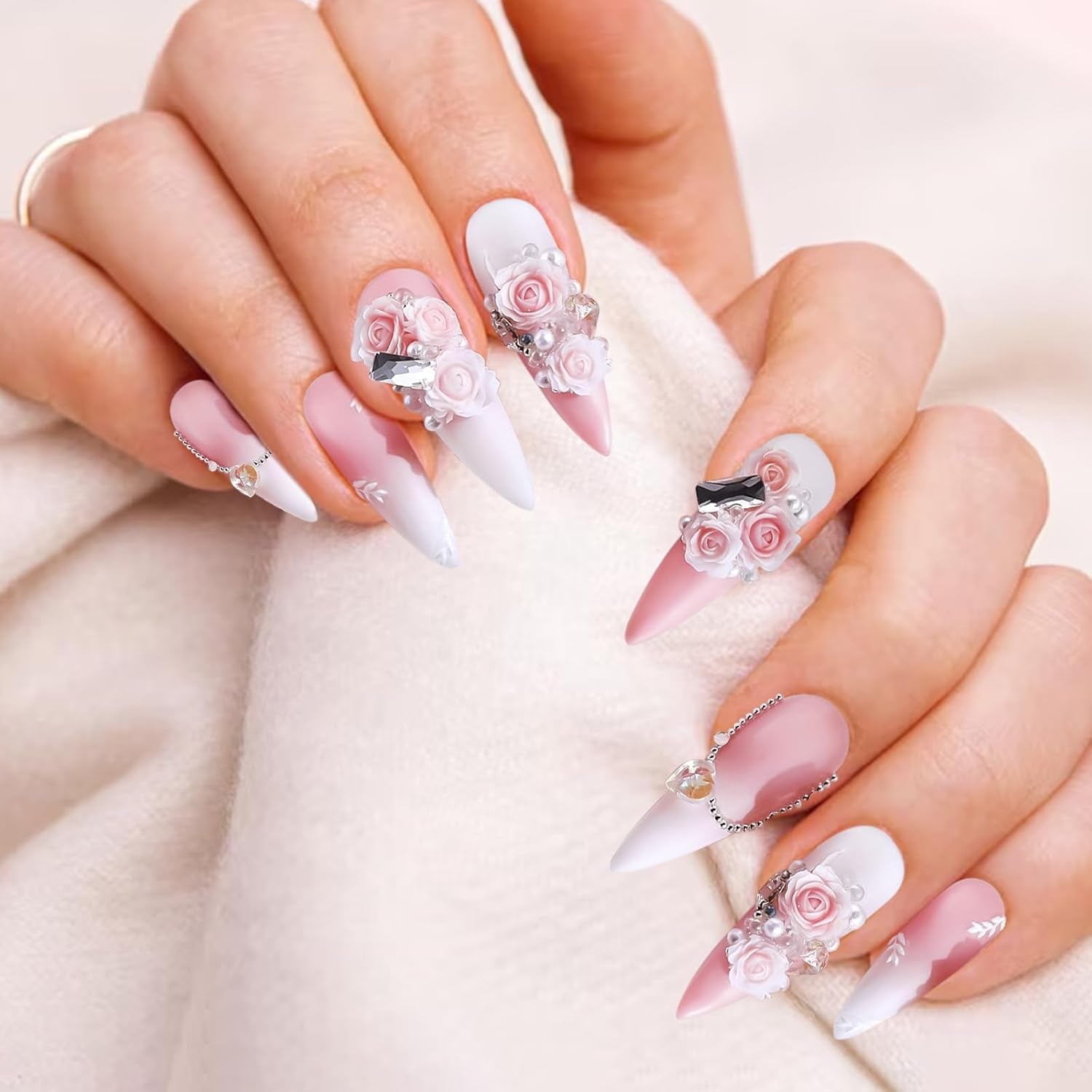 300 Stück Niedlich Blume Nail Charms, 3D Harz Floral Kamelie Rose Nägel Charms Mit Perle, Gemischt Größe Bunte Flower Nägel Deko Für Frauen Nail Art Zubehör