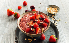 RUF Smoothie Bowl Berry Bunch Owies Przekąska śniadaniowa z jagodami i nasionami Chia, szybka i łatwa w przygotowaniu, wegańska, 1 saszetka x 50g (opakowanie 3 szt.)