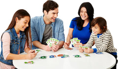 Mattel Games Skip-BO, Joc de cărți pentru familie, Perfect ca joc pentru copii, joc de călătorie sau joc pentru adulți, Joc de societate, pentru 2-6 jucători, Vârste 7+, 52370