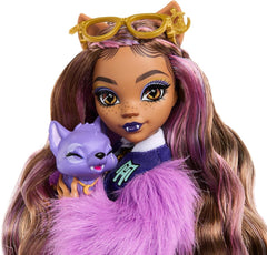 Lalka Monster High Clawdeen Wolf z psem w kształcie półksiężyca i akcesoriami, takimi jak plecak, kalendarz, przekąski i inne, lalki HRP65 Naty Shop