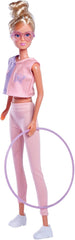 Simba 105733619 - Steffi Love Hula Hoop, păpușă de jucărie cu ținută sport, hula hoop și funcție mecanică, 29 cm, vârste 3+