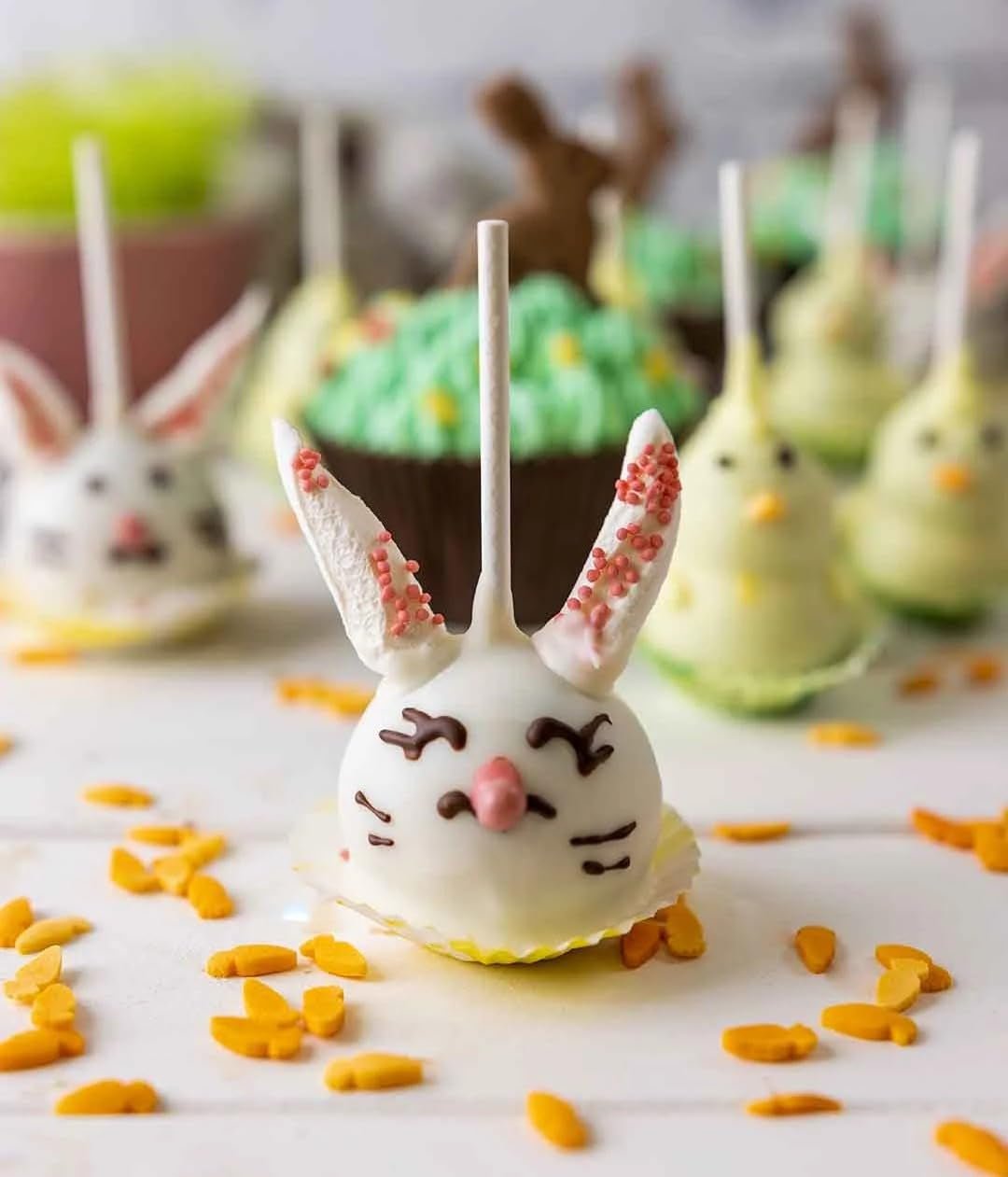 RUF Cake Glaze Bourbon Vanilla, 100g într-o pungă, rezistent la microunde, pentru glazurarea și decorarea biscuiților, brioșelor și prăjiturilor, fără gluten Pasta de zahar Naty Shop