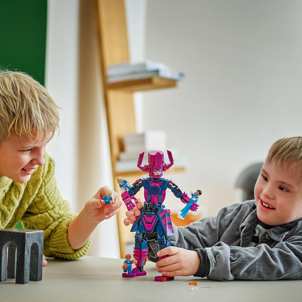 LEGO ǀ Marvel Fantastyczna Czwórka kontra. Galactus Baufigur - Bauset mit Superhelden - Zestaw ze rzeczą, niewidzialną kobietą i ludzką pochodnią - Kreatives Geschenk für Jungen und Mädchen - 76316