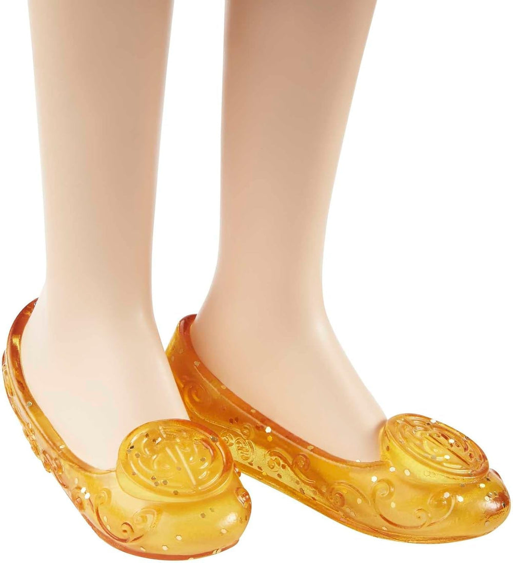 Jucărie Mattel Disney Princess, păpușă artizanală Merida cu haine și accesorii strălucitoare, inspirată de filmul Disney și Pixar, cadou pentru copii, HLW13