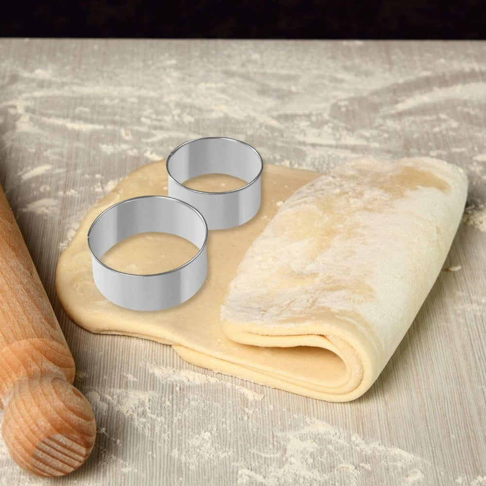 Forme de aluat Fackelmann, set de 2, metal, multicolore, 8 și 9 cm, înălțime 5 cm