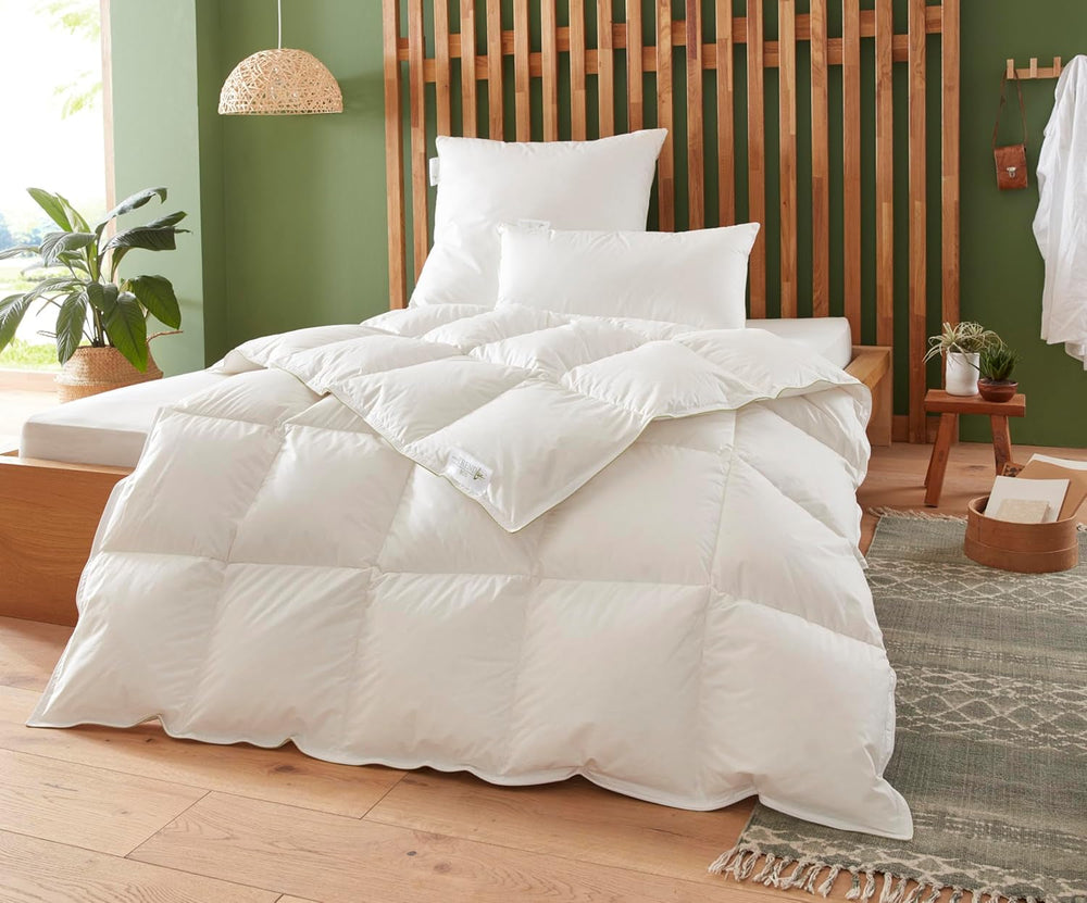 Badenia Trendline Ciepła kołdra Eco, 90% puchu i 10% pierza, klasa I, 135 X 200 cm, biała, z certyfikatem Oeko-Tex, wyprodukowana zgodnie z niemieckimi standardami jakości. Kołdry i kołdry Naty Shop 135 X 200 Cm Średnia kołdra na każdą porę roku