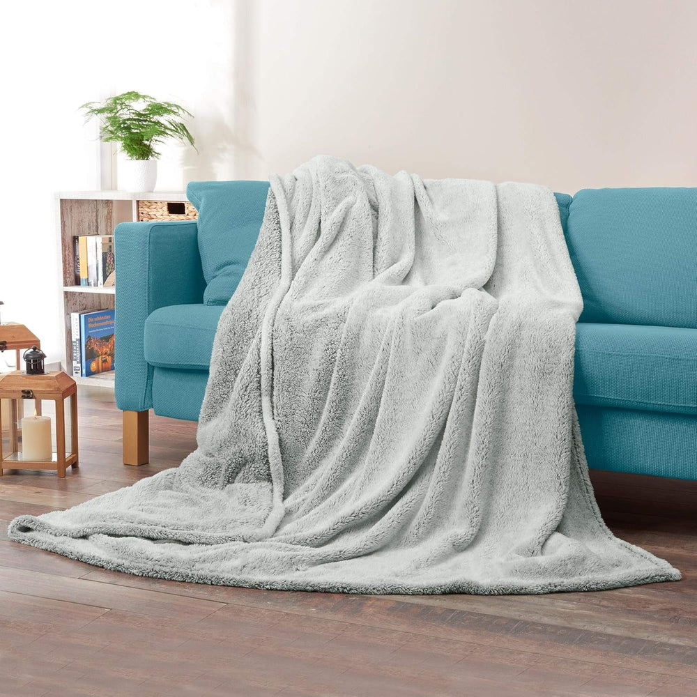 Aqua-Textil Puszysty koc-przytulanka 150 X 200 cm Szary Biały Melange Pluszowy koc TV Narzuta na łóżko Polar Sherpa Oeko-Tex Ottawa Łóżka i koce Besuche den aqua-textil-Store