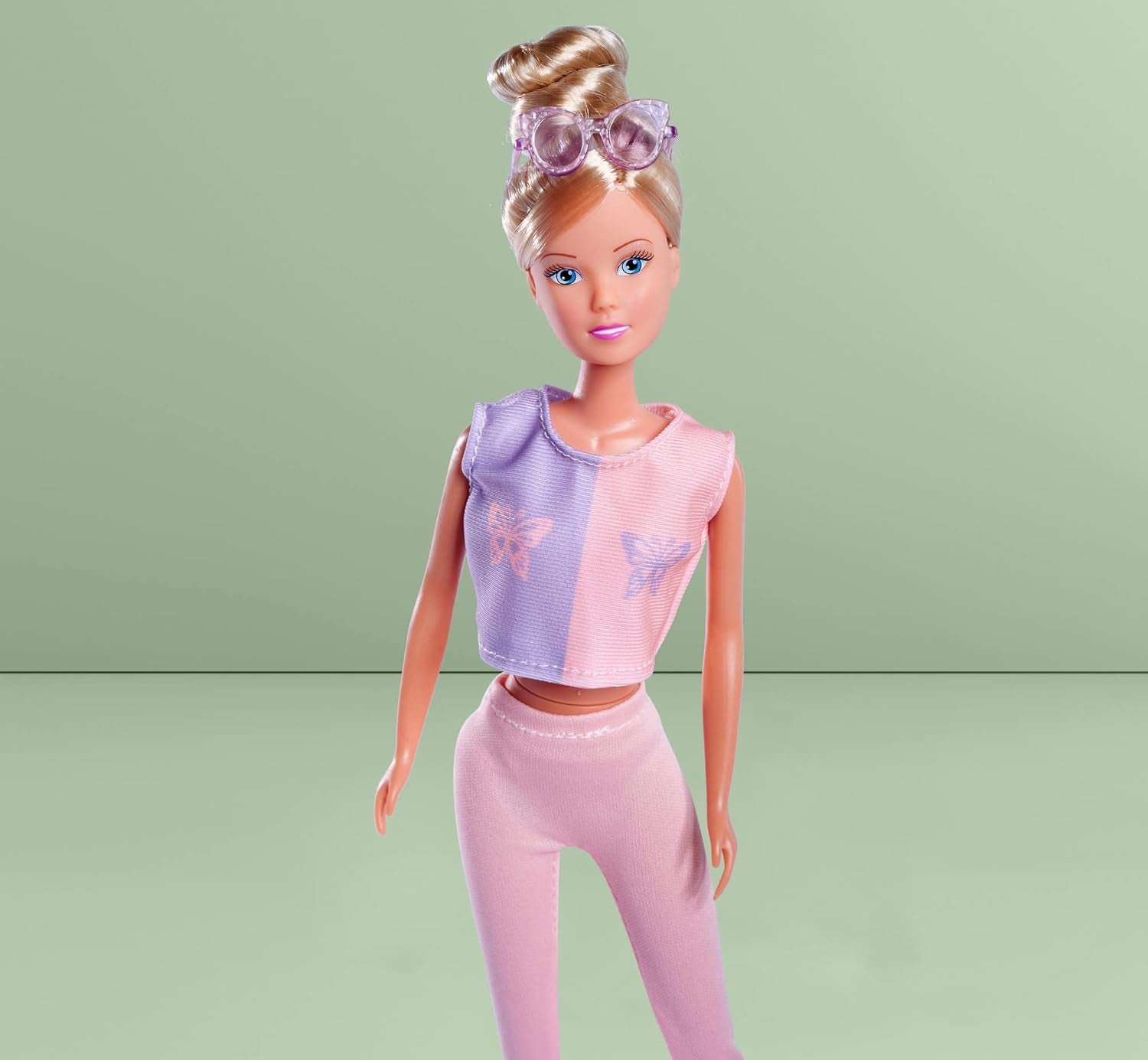 Simba 105733619 - Steffi Love Hula Hoop, păpușă de jucărie cu ținută sport, hula hoop și funcție mecanică, 29 cm, vârste 3+