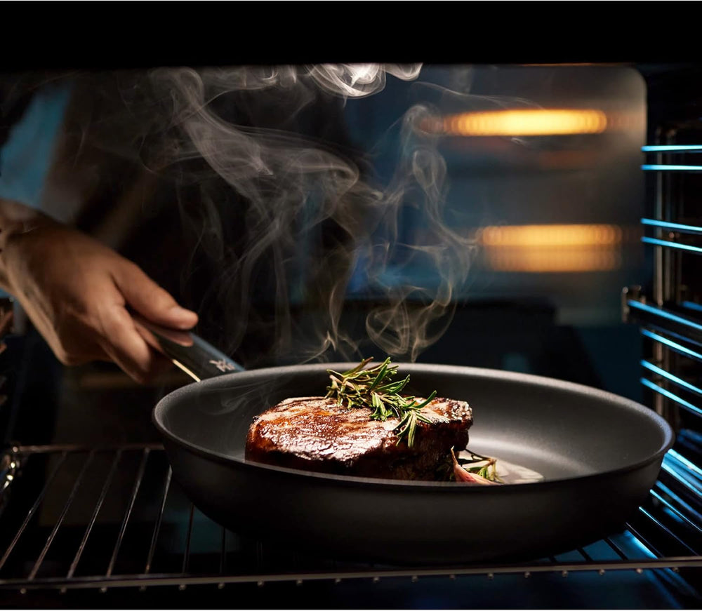 Patelnia WMF Devil 28 cm indukcyjna z powłoką ceramiczną Garnki i Patelnie Naty Shop