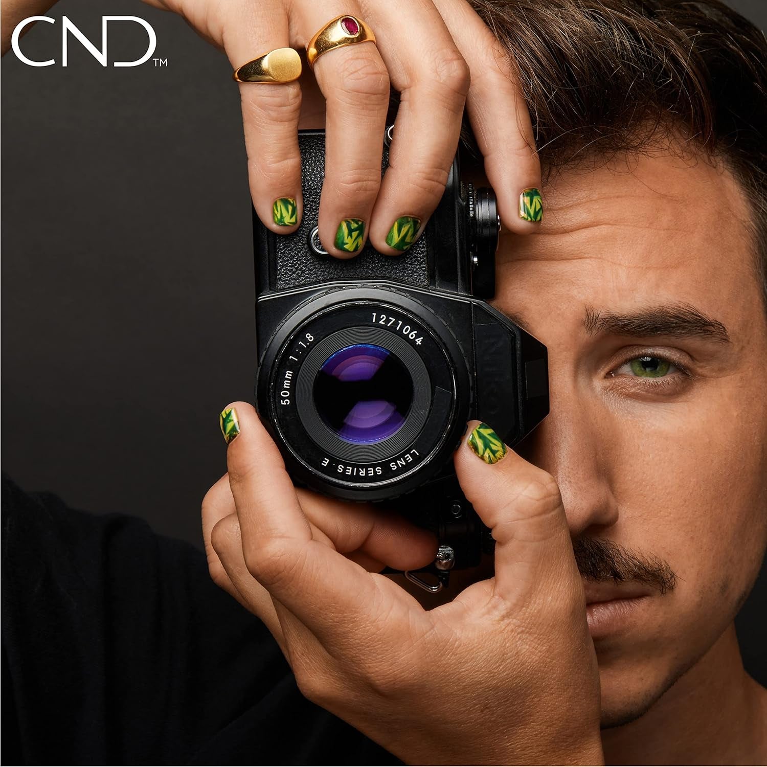 CND Vinylux - Długotrwały lakier do paznokci - Klasyczny lakier do paznokci - Złocona szałwia #433 15 ml