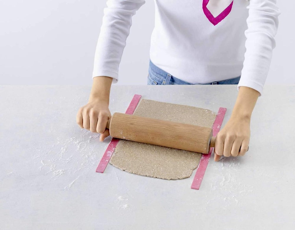 Betty Bossi Cracker Roller, idealny gadżet kuchenny do przygotowywania Knäckebrot i Crackern für raffiniertes Fingerfood. Teigschneider mit tollen Rezeptideen.