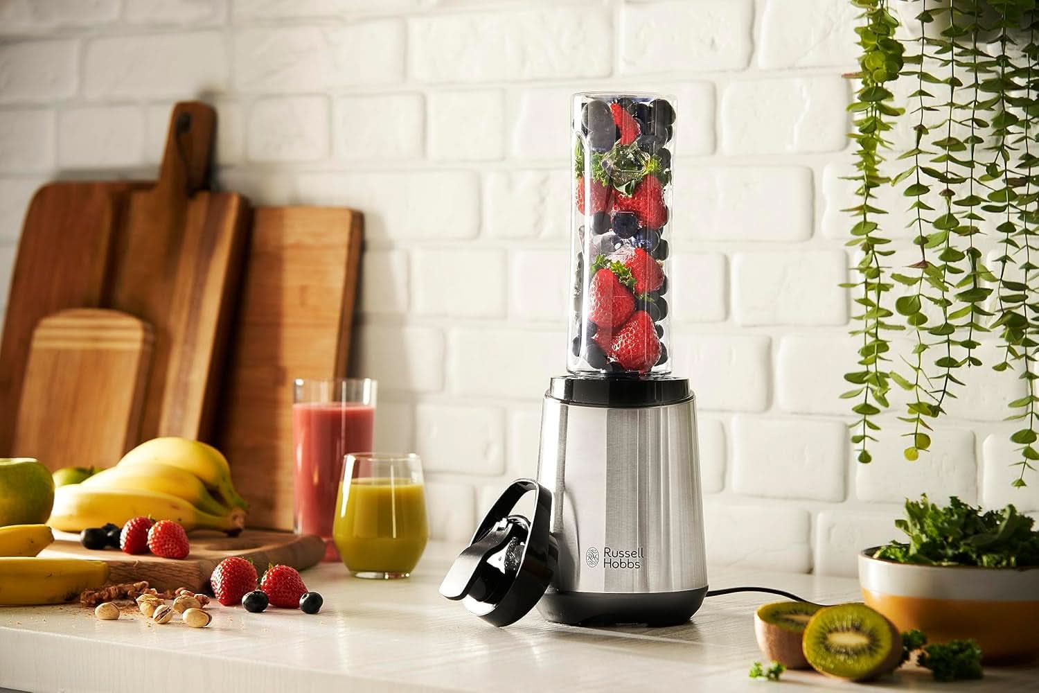 Russell Hobbs Mixer — Mikser stojący i urządzenie do przygotowywania smoothie na wynos [silnik o mocy 23 500 U/min] Inkl. 1X Mixbehälter 600Ml (Bpa-Frei, Spülmaschinen- & Bruchfest Inkl. Deckel) Zerkleinerer, Edelstahl, 23472-56 Kitchen Naty Shop