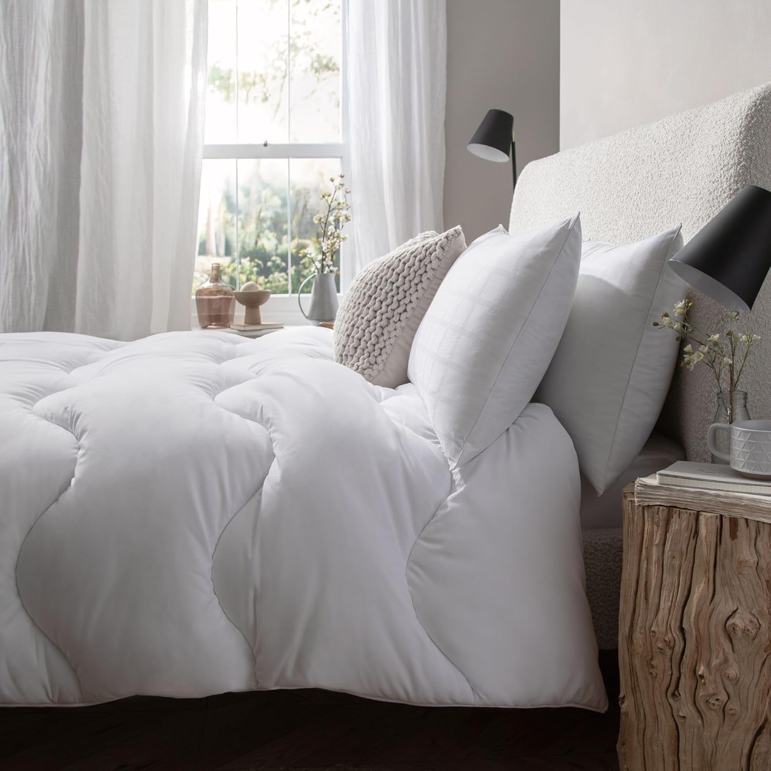 Kołdra Allergy Defense o grubości 4,5 Tog, wykonana z materiałów pochodzących z recyklingu, antyalergiczna i hipoalergiczna, łóżko typu Super King Size. Kołdry i kołdry Naty Shop