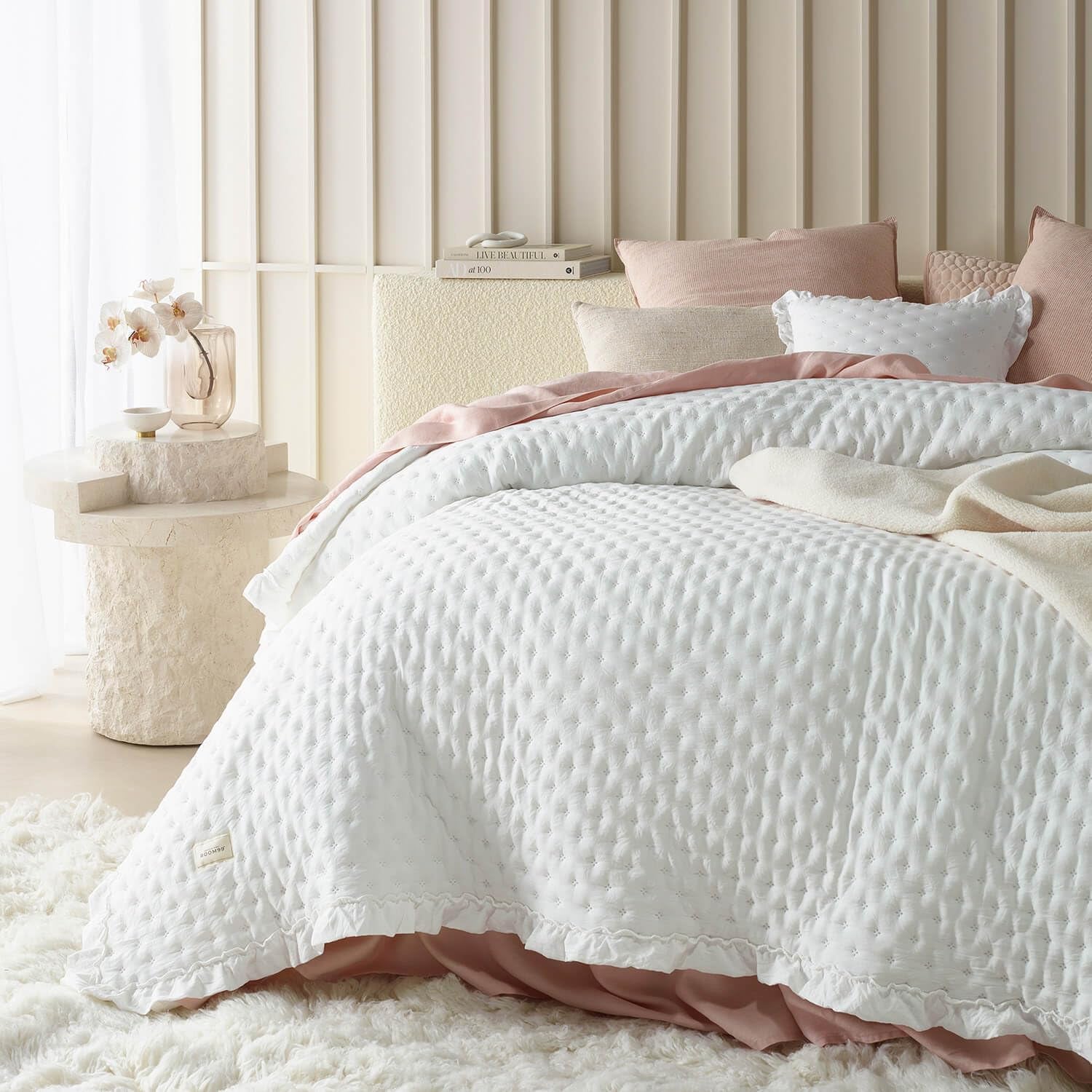 Molly Elegancka narzuta na łóżko w kolorze białym 220 x 240 cm Wszechstronna narzuta na łóżko lub narzutę na sofę Narzuta na łóżko i sofę Styl koca Idealny jako narzuta na łóżko Łóżka i koce Besuche den ROOM99-Store