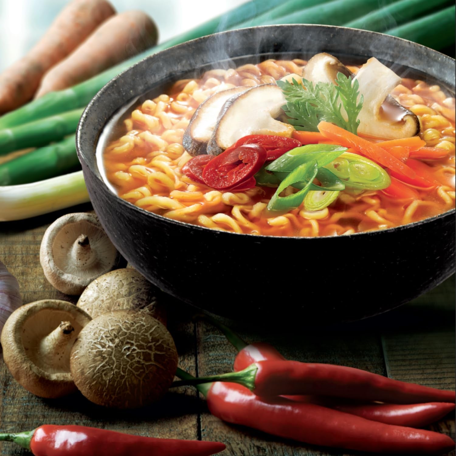 NONGSHIM - Zupa błyskawiczna z makaronem Kimchi - (1 x 120g)