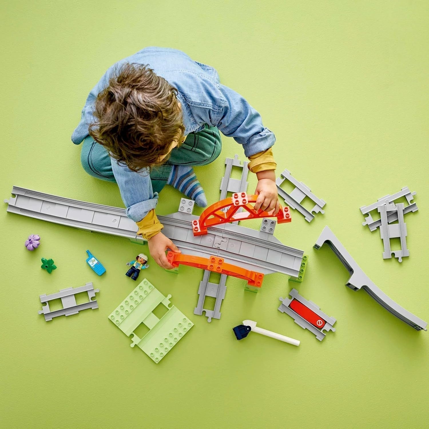 LEGO DUPLO Miejski most kolejowy i tory — zestaw rozszerzający, prezent dla dzieci od 2 lat, zestaw do budowania i rekonstrukcji, zestaw rozwojowy dla przedszkolaków, zabawka edukacyjna 10426 Zestawy do budowania Besuche den LEGO-Store