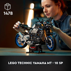 LEGO 42159 Model motocykla Technic Yamaha MT-10 SP dla dorosłych, autentyczny model pojazdu z 4-cylindrowym silnikiem, funkcjonalny układ kierowniczy i aplikacja Ar, zestawy do budowania jako prezent dla mężczyzn i kobiet w sklepie LEGO