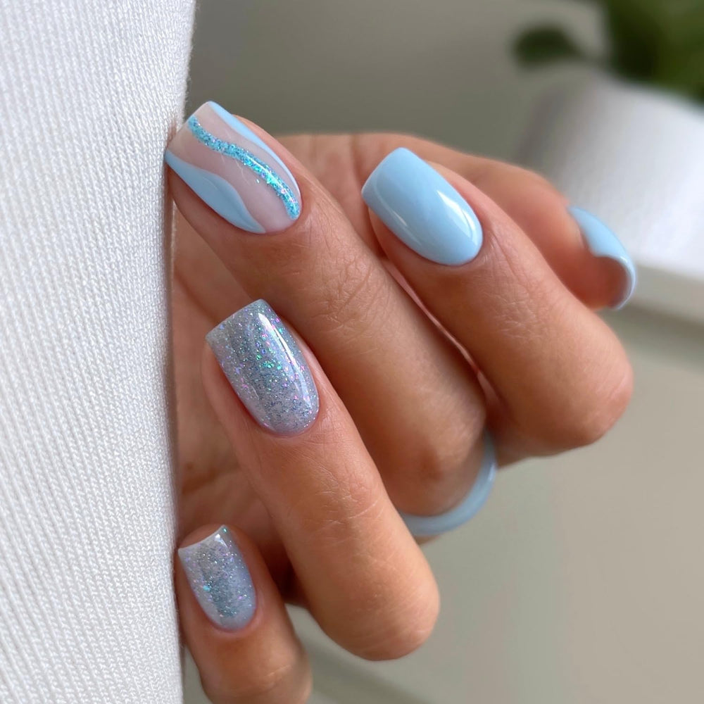 Lakier UV do paznokci Semilac Hybrid 240 Icy Waterfall 7ml, kolekcja Seaqueen