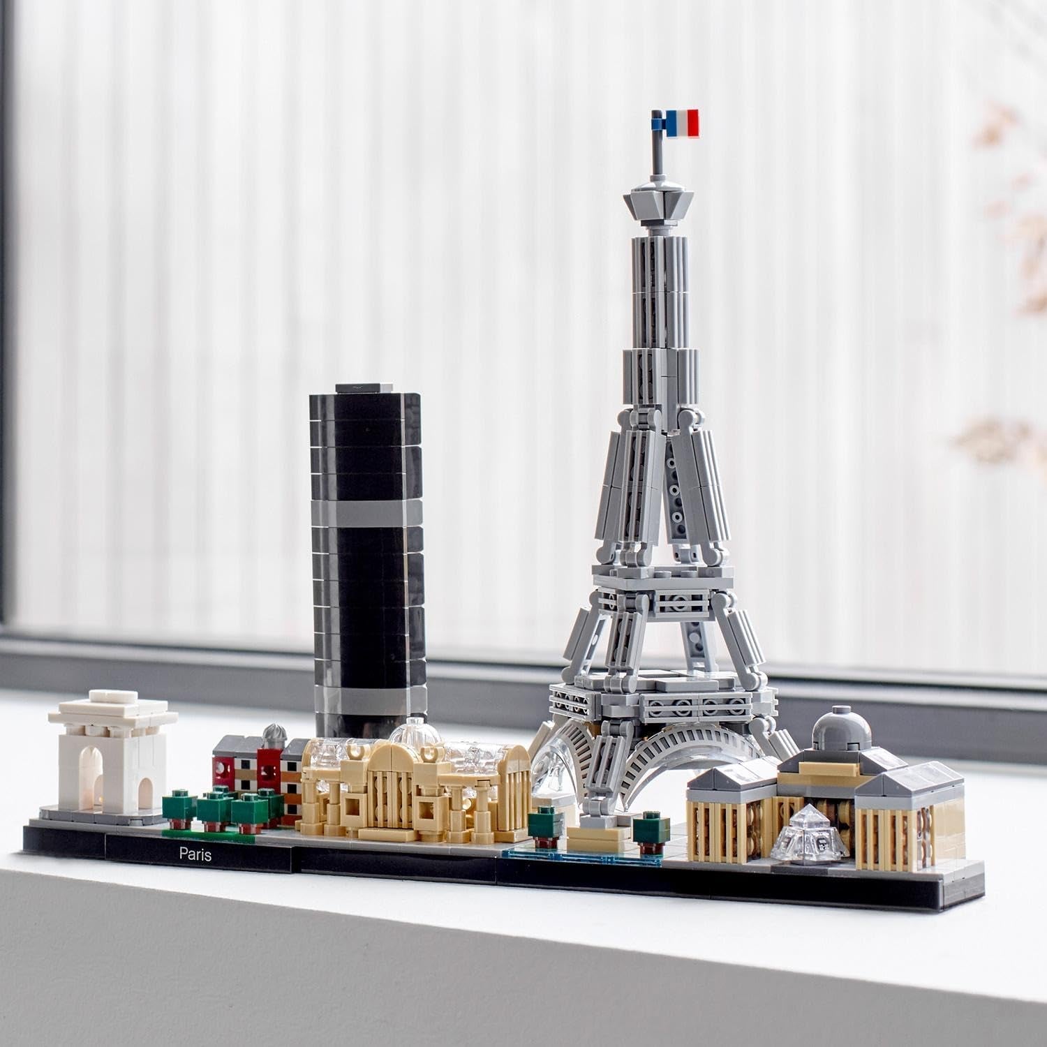 LEGO Architecture Paryż, Wieża Eiffla, Pola Elizejskie i Luwr, kolekcja Skyline, dekoracje do domu i biura, pomysły na prezenty dla kolekcjonerów, mężczyzn i kobiet 21044 Zestawy do budowania Besuche w sklepie LEGO