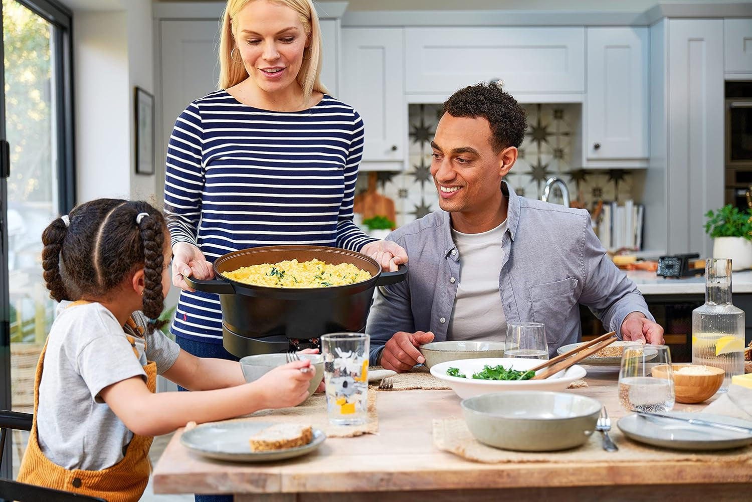 Multicooker Russell Hobbs 6,5L, wyświetlacz cyfrowy, 8 funkcji gotowania Wolnowar Naty Shop