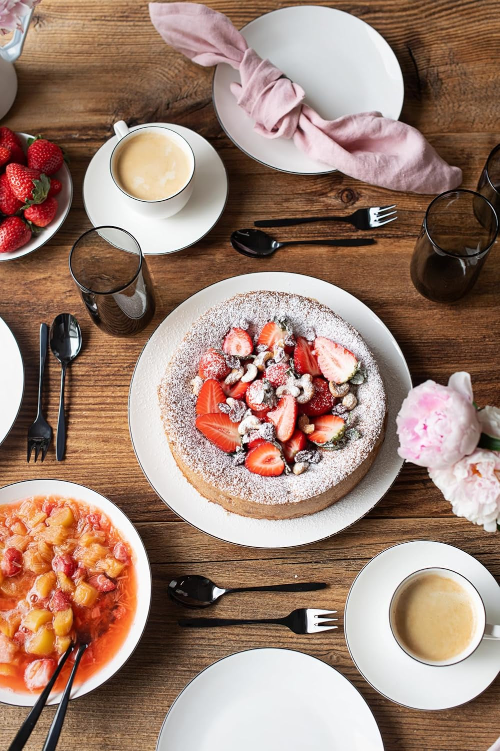 Seria MÄSER Felise, serviciu elegant de cafea pentru 6 persoane, atemporal, cu margine neagră, porțelan, alb