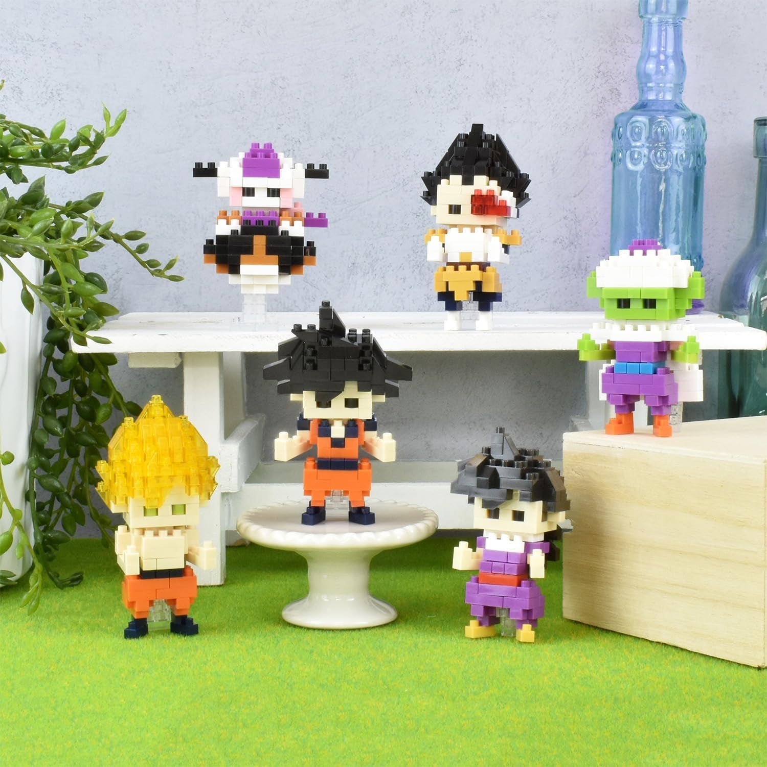 NANOBLOCKS Bandai - Nanoblock - Son Goku - Dragon Ball Z - Mini-Bausteinfigur - Konstruktionsspiel - Bausatz für Manga-Pixel-Figur - NBDB001