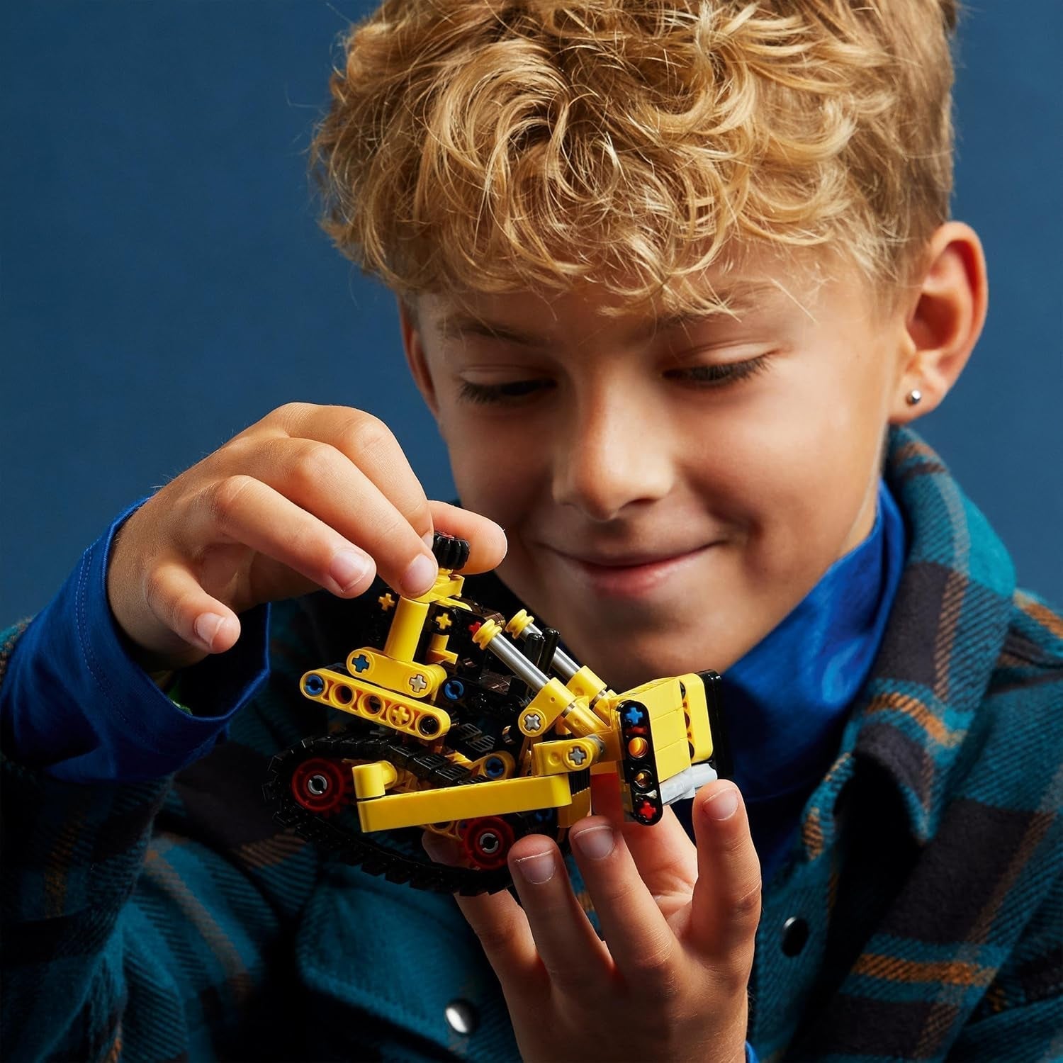 LEGO Technic Ciężki spychacz Zabawkowy spychacz Dodaj do placu budowy Zabawka konstrukcyjna dla dzieci Prezent techniczny dla chłopców i dziewcząt w wieku 7 lat 42163 Zestawy konstrukcyjne Besuche den LEGO-Store