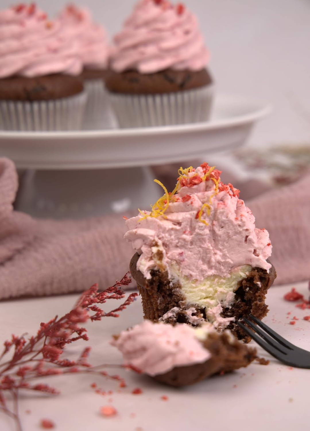 RUF Sernik-Muffiny Backmischung, Muffiny w stylu amerykańskim Mit Cremiger Füllung, Einfache Zubereitung, 12 Muffin-Förmchen Inklusive Naty Shop