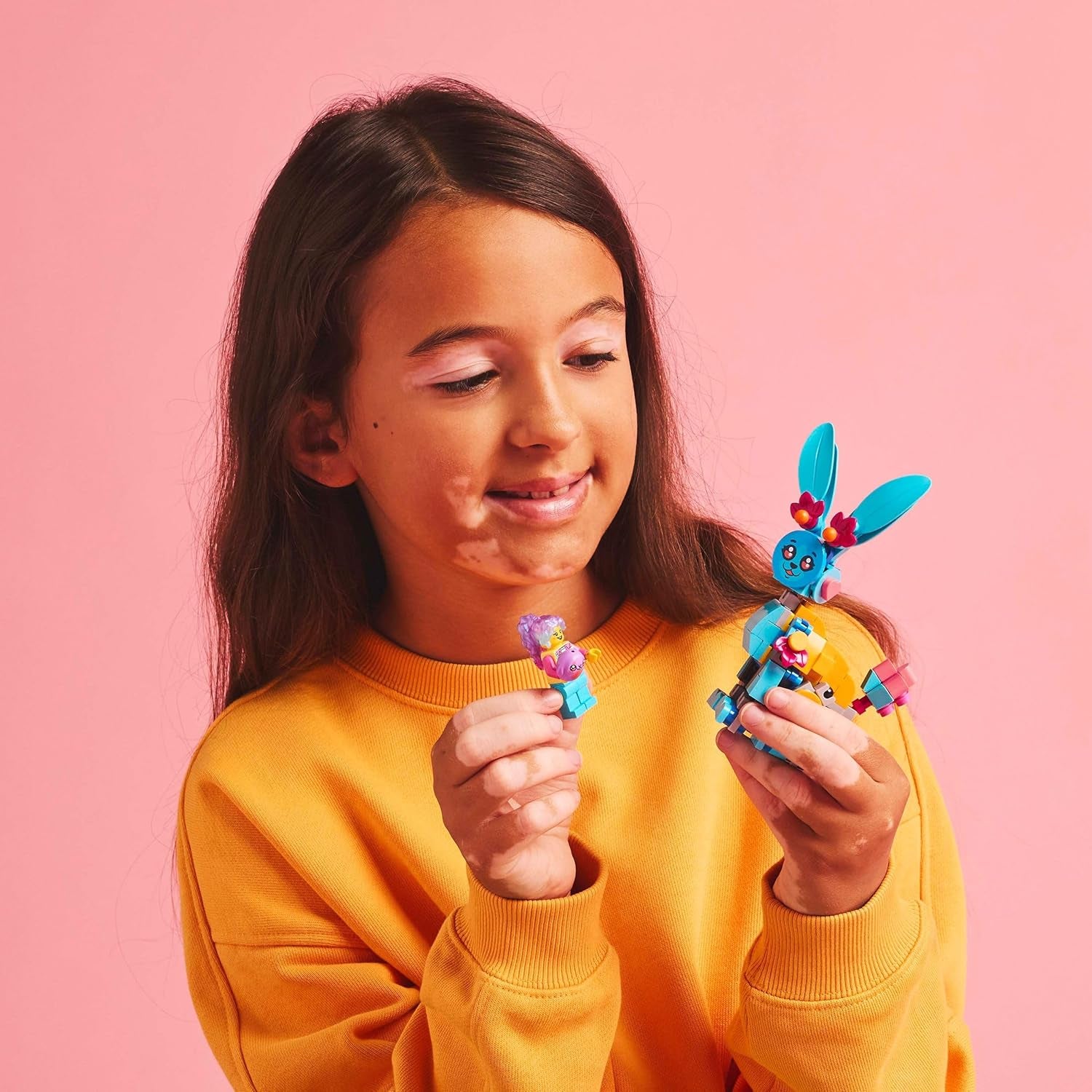 LEGO Dreamzzz Bunchus Kreatywne przygody zwierząt Zabawkowy króliczek dla dzieci Zestaw fantasy 20 w 1 z minifigurką Izzie Prezent dla dziewcząt i chłopców w wieku 7 lat 71488 Zestawy do budowania Besuche den LEGO-Store