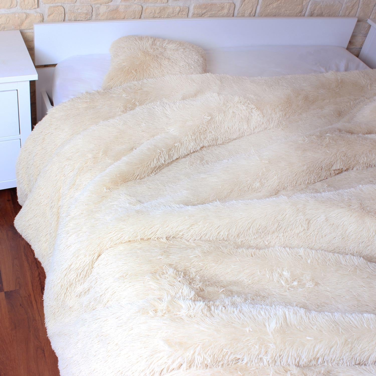 HOME DECO FACTORY Kołdra z długim włosiem, 220Cm X 240Cm, beż Kołdry i kołdry Naty Shop