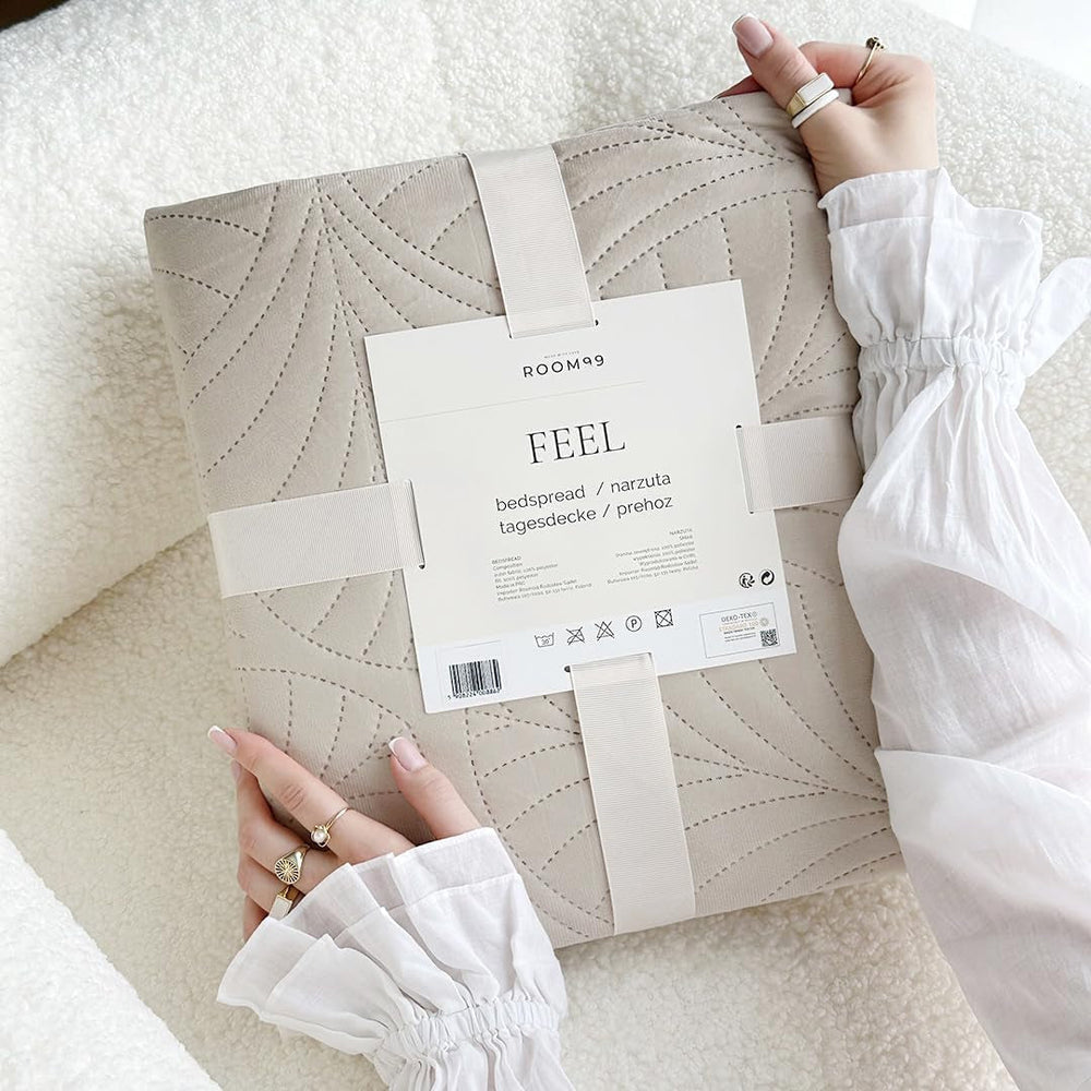 ROOM99 Feel Elegant Narzuta w kolorze beżowym 220 x 240 cm Wszechstronna narzuta na łóżko lub narzuta na sofę Styl koca na łóżko i sofę Idealny jako narzuta Aksamitne aksamitne łóżka i koce Besuche den ROOM99-Store