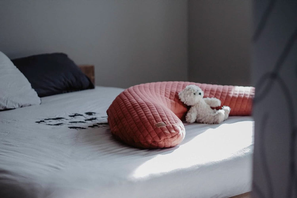 Czerwony Zamek - Poduszka ciążowa i do karmienia, 170 cm Dodatki Żywność i karmienie piersią Sklep Bebe Naty