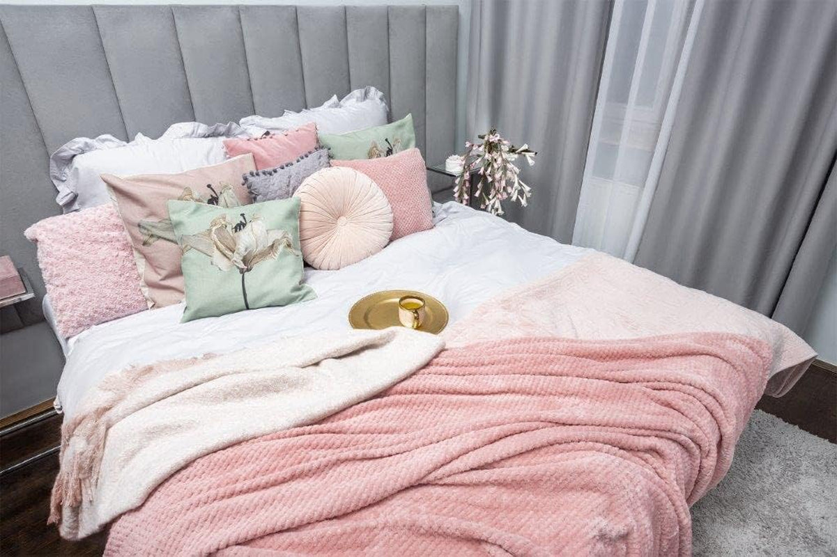 HOMLA Puszysty i ciepły czerwony koc polarowy - na sofę i łóżko Wygodny koc Koc na sofę Koc do salonu - łatwy w utrzymaniu 150 X 200 cm Różowy Łóżka i koce Besuche den HOMLA-Store