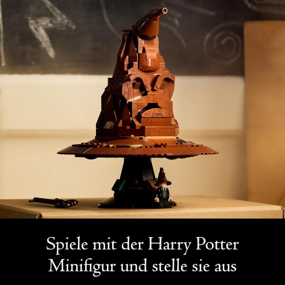 LEGO Harry Potter mówiący kapelusz Model Hogwartu Film dla dorosłych Prezent dla kobiet Mężczyźni Mama Tata Z 31 losowymi kombinacjami dźwięków Wprowadza Cię do Twojego domu w Hogwarcie 76429 Zestawy do budowania Besuche den LEGO-Store