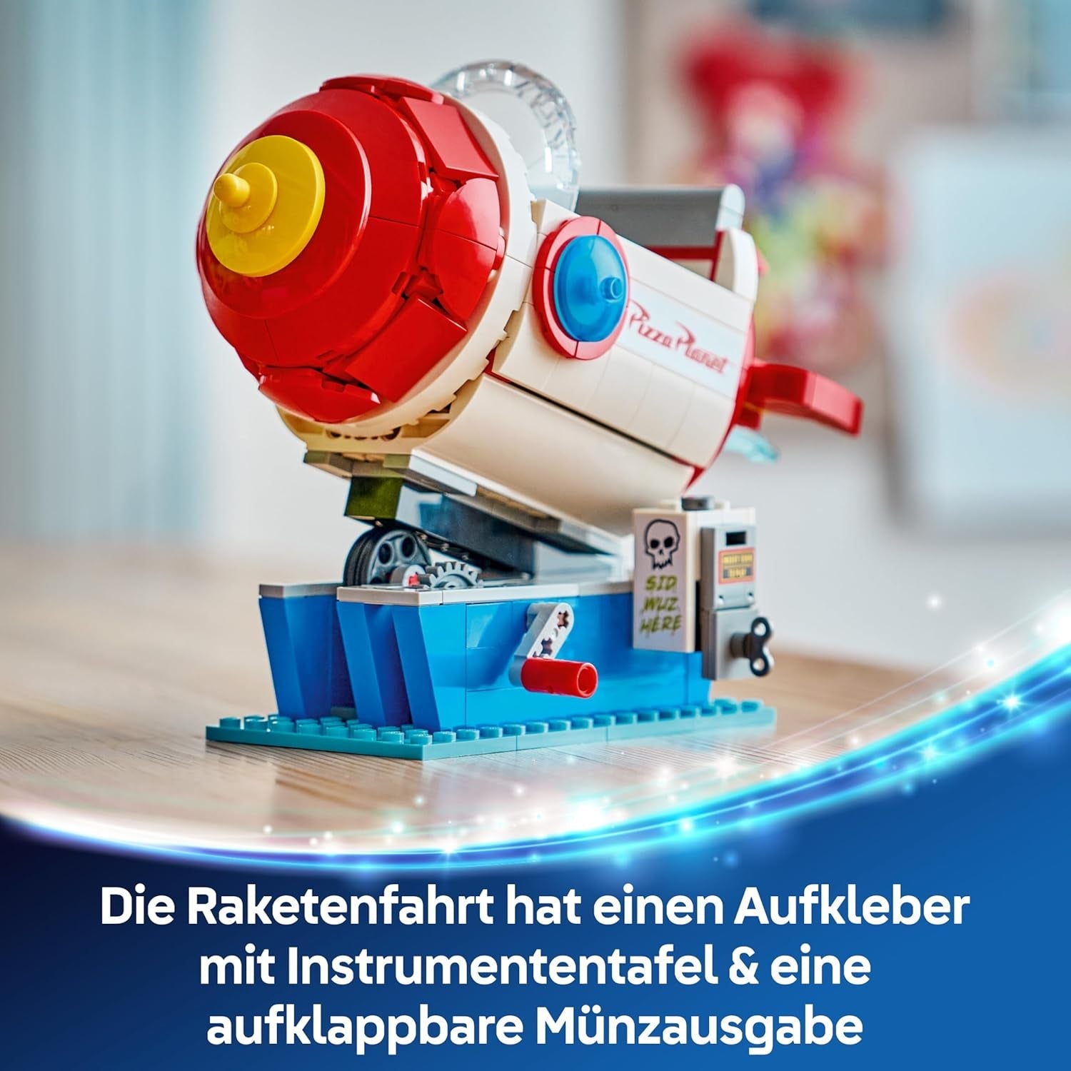 LEGO Disney and Pixar Toy Story Alien mit Pizza Planet Raketenfahrt - Raumschiff Spielzeug mit Alien Figur als DIY Deko - Geschenk für Jungen und Mädchen ab 9 Jahren sowie Toy Story Fans - 43307