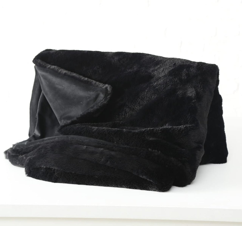 Koc Boltze Storan (rozmiar 150X200 cm, kolor beżowy, wygodny koc poliestrowy, idealny na mroźne zimowe wieczory, wygląd futra) 1015378 BOLTZE Łóżka i koce Czarny