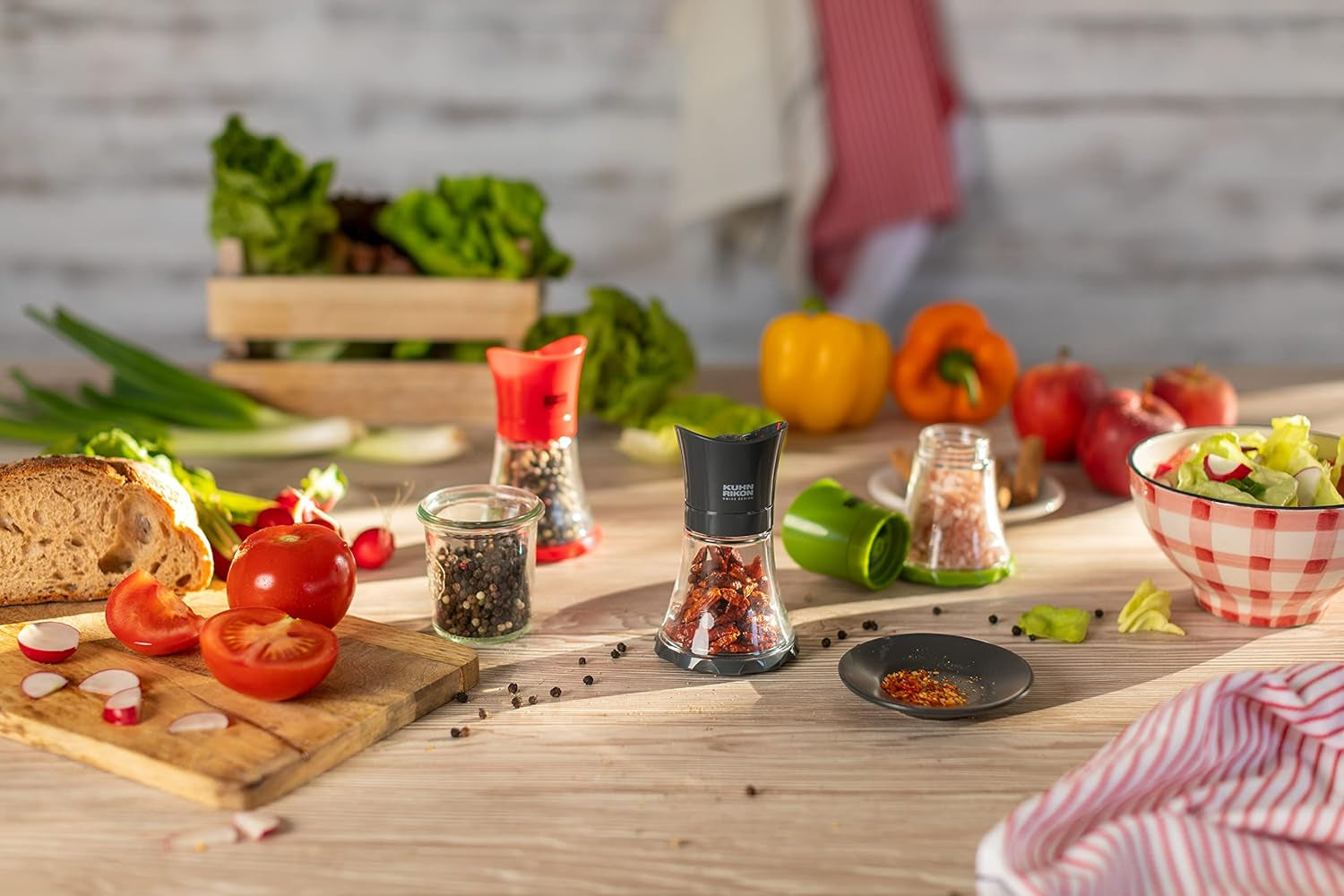 Młynek do przypraw KUHN RIKON Mini (zielony), tworzywo sztuczne, 12 X 12 X 8 cm Młynki i krajalnice Naty Shop