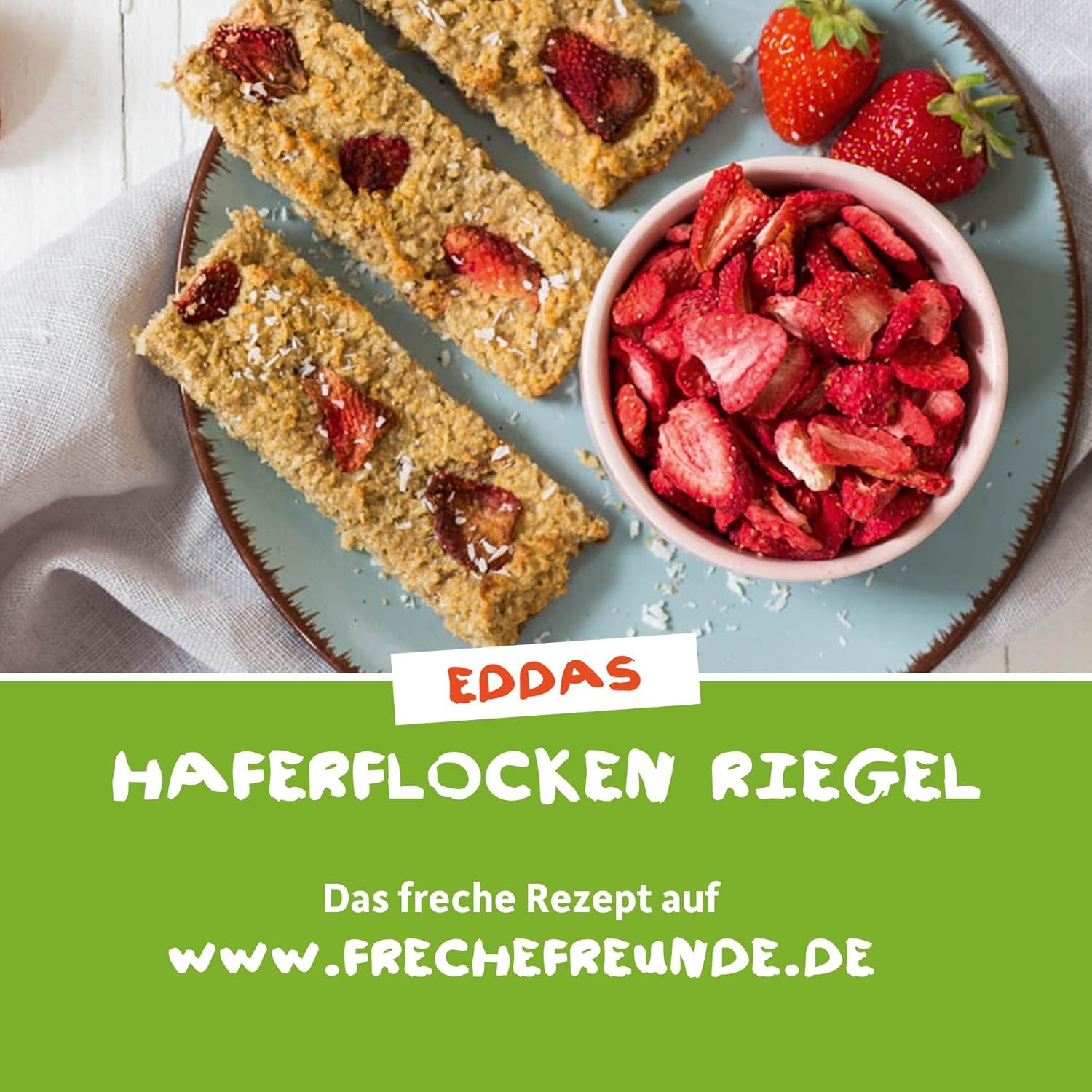 FRECHE FREUNDE Organiczne chipsy truskawkowe, liofilizowane chipsy owocowe, naturalne suszone owoce w plasterkach bez dodatku cukru, wegańskie, bez laktozy, bezglutenowe, opakowanie 12 sztuk (12 x 12g)