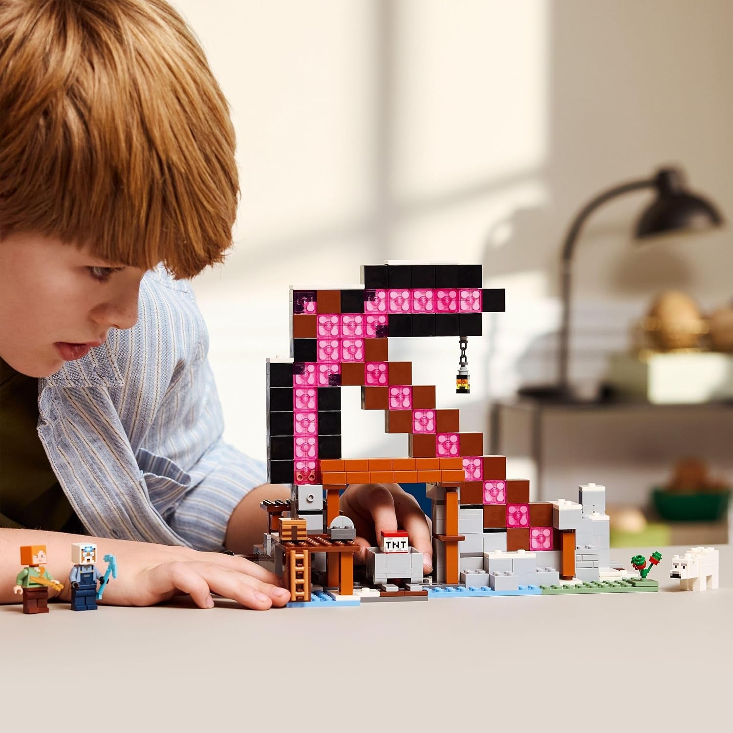LEGO Minecraft Die Spitzhackenmine - Interaktywna gra dla dzieci - Alex, Minenarbeiter i Stray Spinnenreiter Figurki - Sammelbares Gamer Geschenk für Jungen & Mädchen ab 8 Jahren - 21277