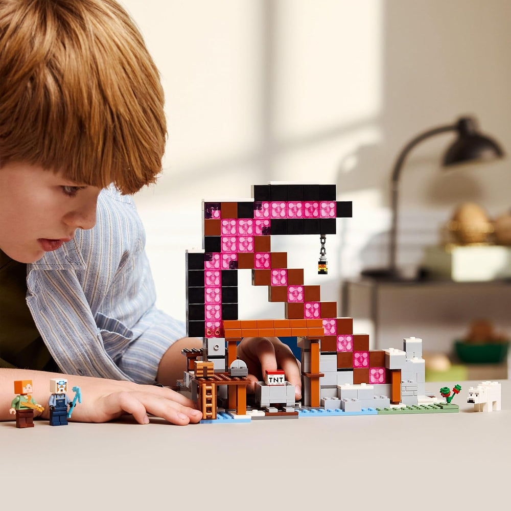 LEGO Minecraft Die Spitzhackenmine - Interaktywna gra dla dzieci - Alex, Minenarbeiter i Stray Spinnenreiter Figurki - Sammelbares Gamer Geschenk für Jungen & Mädchen ab 8 Jahren - 21277