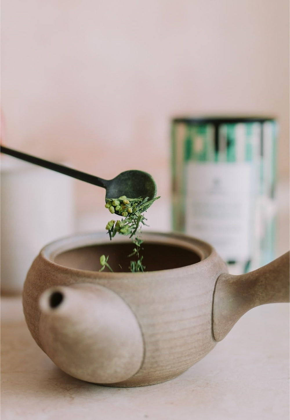 Moya Matcha ceai verde japonez Iri Genmaicha cu frunze întregi | 100 g Sencha cu orez și Matcha | Matcha Genmaicha | Ceai din Japonia | Potrivit pentru vegani | Ambalat într-o pungă resigilabilă