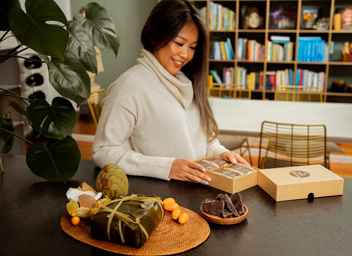 VietBeans Kaffeebohnen Probierset in Geschenkbox - Vier spannende Kaffeesorten für Kaffeeliebhaber - Kaffee Geschenkset Ganze Bohnen - Geschenkidee Kaffee - Probier Set 4 x 80g