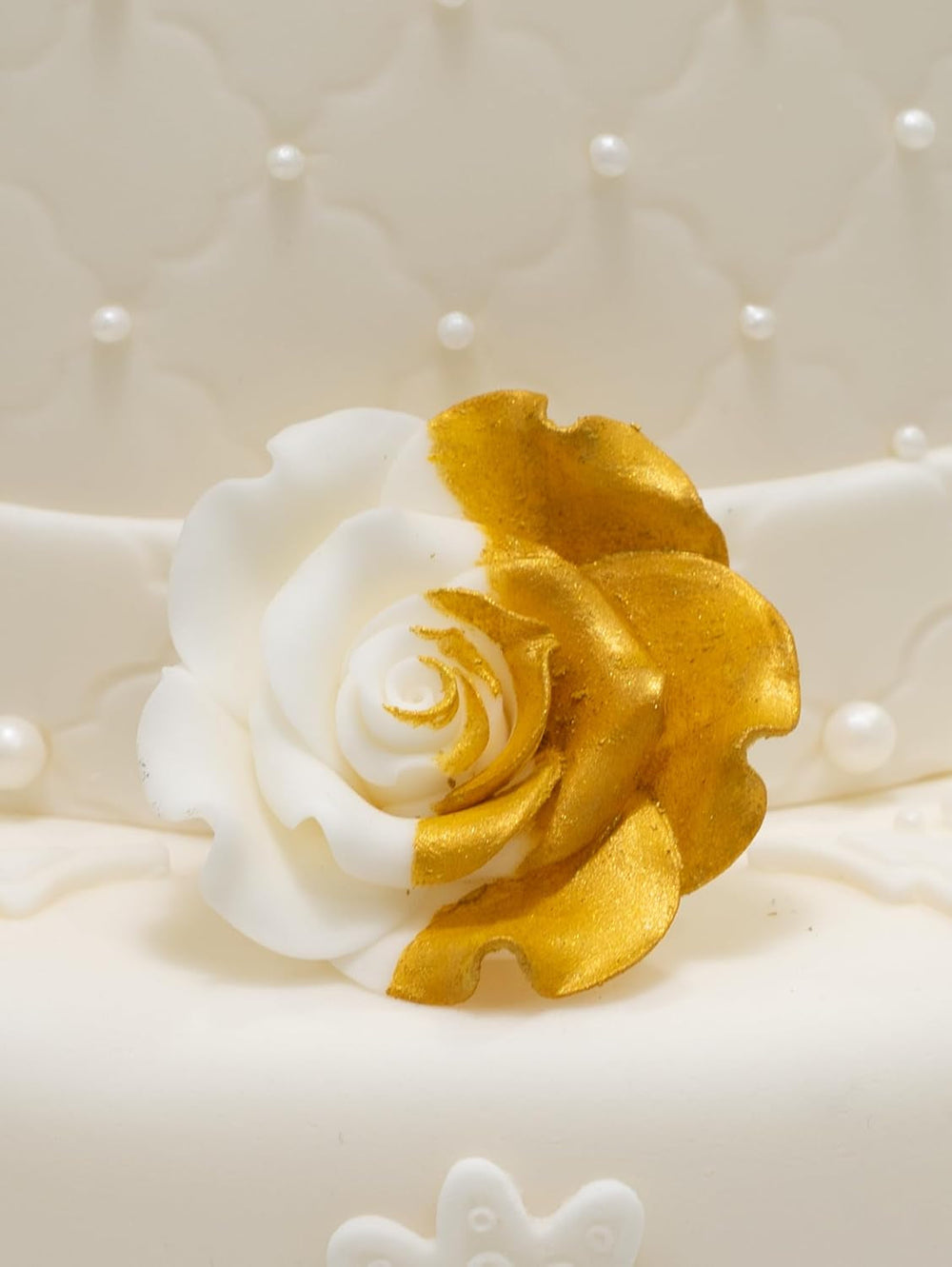 Barwnik spożywczy Sugarflair jadalny, pastelowy złoty kolor - proszek spożywczy nabłyszczający do ciast, babeczek, czekolady, ciastek, deserów, lodów, napojów, koktajli i nie tylko - 4g