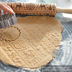 Scrap Cooking Teigrolle aus Holz „Xmas” mit weihnachtlichen Motiven – Prägerolle mit gepfragten Verzierungen für Kekse – dekoracyjny Zubehör – 5242