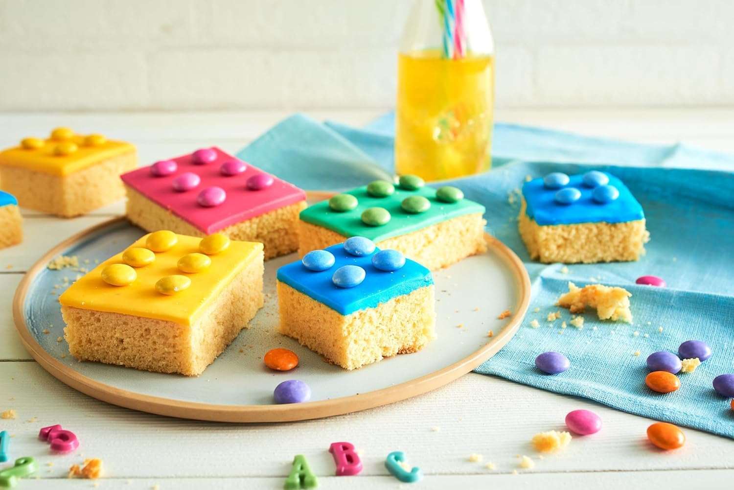 RUF Love Chocolate Chocolate Soczewica Dekoracje z delikatnej mlecznej czekolady z chrupiącą i kolorową polewą cukrową, opakowanie 75g