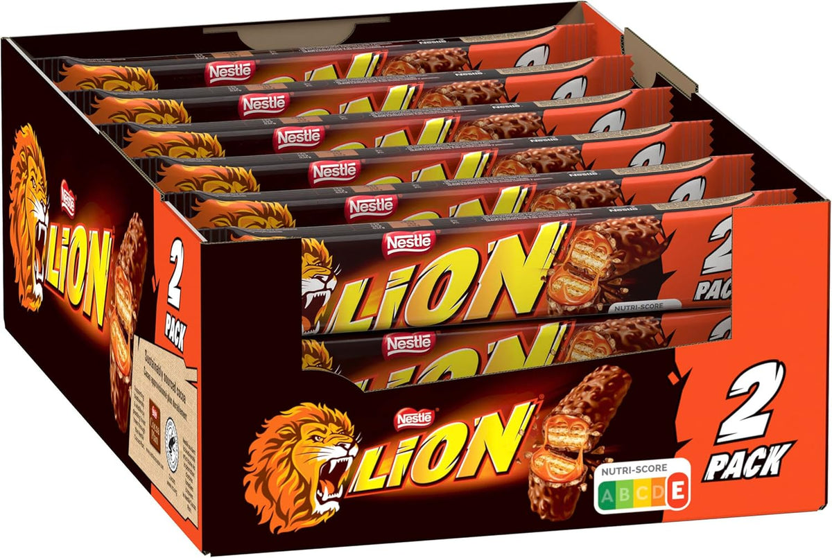 Nestlé LION Batonik czekoladowy z karmelem, chrupiąca przekąska, chrupiąca czekolada i chrupiące chipsy, nadzienie karmelowe, wyjątkowe doznania kulinarne, opakowanie zbiorcze, 28 opakowań (2 x 30 g każde)